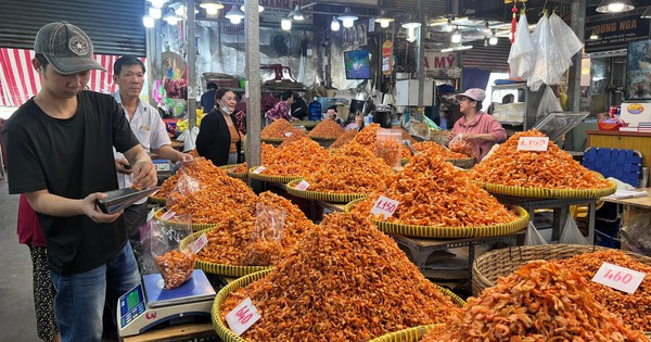 Gallery - Săn cá, tôm giá 'rẻ không tưởng' ở thủ phủ đồ khô Sài thành