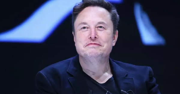 Tỷ phú Elon Musk ưu tiên xây dựng thành phố Mặt trăng, lùi mục tiêu với sao Hoả