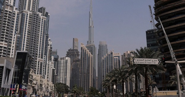 Gallery - Dubai khác lạ “không thể nhận ra” vào sáng ngày 1/3