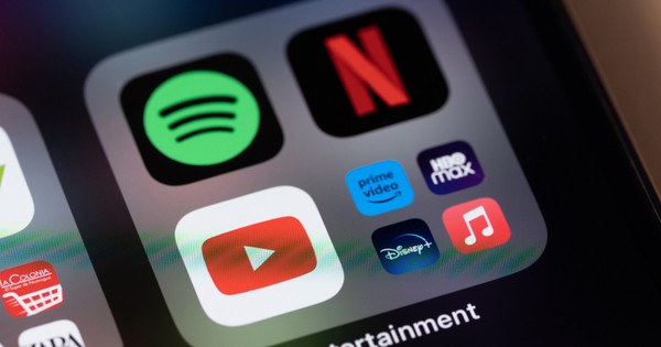 Mua bán tài khoản YouTube Premium, Netflix, Spotify có thể bị phạt tới 50 triệu đồng