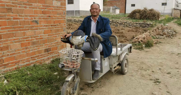 Phát hiện người đàn ông sống bằng tiền trợ cấp 33 triệu đồng/năm bỗng có thu nhập hơn 497 triệu, mua ô tô hơn 611 triệu: Cảnh sát vào cuộc điều tra