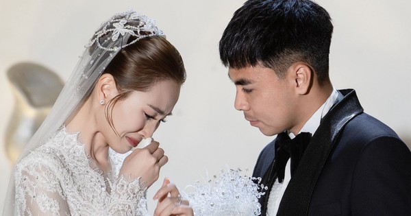 Chia sẻ xúc động của MC Huyền Trang Mù Tạt sau đám cưới với cầu thủ Đức Huy: “Cảm ơn vì đã cùng khóc, cùng cười”