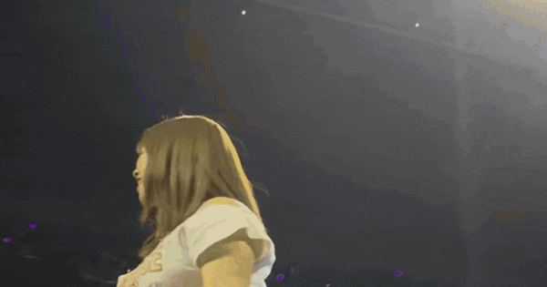 Màn lột xác chấn động: Mỹ nhân showbiz mắc bệnh nặng, tăng cân phá dáng giờ làm dân tình phải 