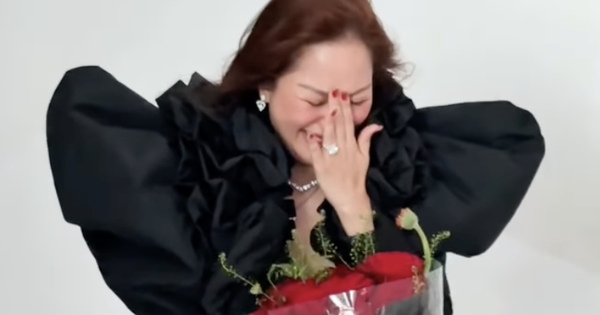 Khánh Thi không thể kiềm chế, bật khóc vì hành động của Phan Hiển