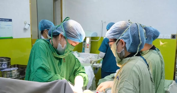 7 lần sảy thai, lần thứ 8 sinh con: Kì tích từ ca song thai không tim