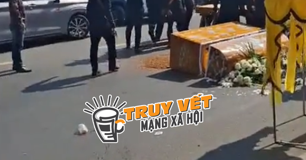 Xôn xao clip đạo tì ở TPHCM làm rơi quan tài trong lúc đưa tang
