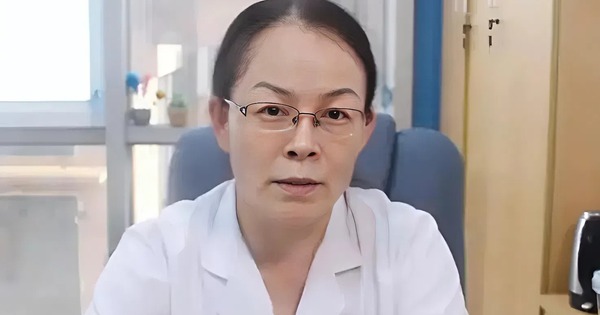 Cô gái 17 tuổi có thai, mẹ khẳng định con vẫn còn trong trắng: Câu nói của bác sĩ khiến bà ngã quỵ