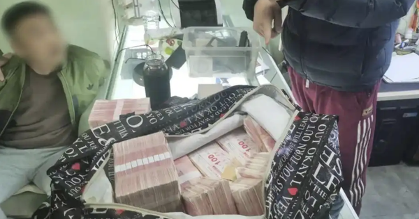 Thu giữ 68 điện thoại, 80 chỉ vàng cùng hơn 21 tỷ đồng tiền mặt và bắt khẩn cấp 12 người tại 1 công trường bỏ hoang