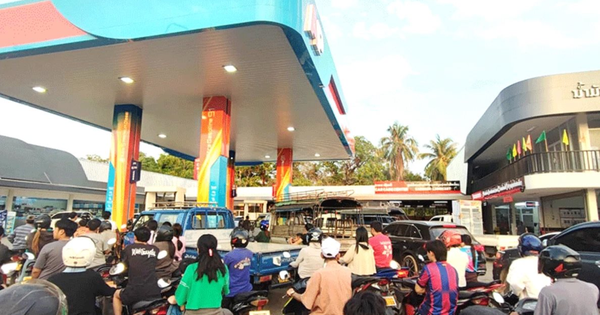 Nước láng giềng Việt Nam thu nhập bình quân 5 triệu đồng/tháng, nay giá xăng tăng top đầu thế giới