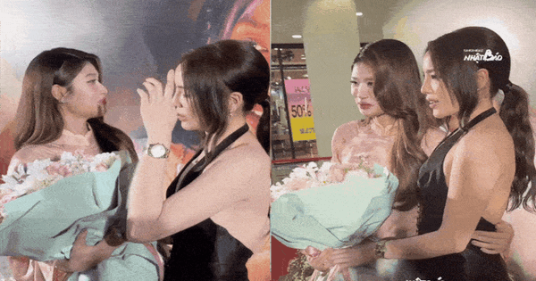 Clip hot: Kỳ Duyên chắp tay lạy khán giả trên thảm đỏ vì bị ép làm 1 việc xấu hổ vô cùng