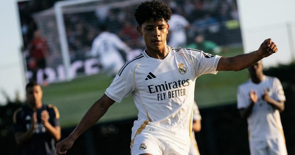 Cristiano Ronaldo Jr. gây sốt khi thử việc tại Real Madrid