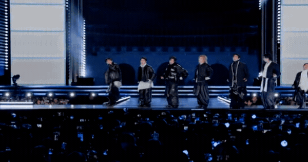 Chính quyền Seoul công bố: 75.927 người tham gia concert miễn phí của BTS ở Gwanghwamun