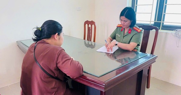 Sau giao dịch 5.000 đồng, người phụ nữ SN 1998 đến Công an làm việc