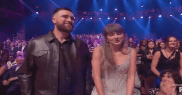 Taylor Swift lần đầu đưa vị hôn phu đến lễ trao giải, màn ra mắt làng nhạc khiến cả thế giới dậy sóng!