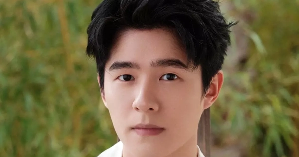 Ba nam diễn viên bị phát hiện tới quán bar 