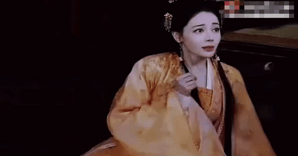 Gương mặt đáng sợ của Địch Lệ Nhiệt Ba