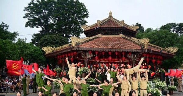 Live concert Hà Nội Bình Yên - món quà âm nhạc sáng tạo, giàu bản sắc