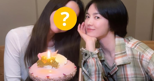 Mỹ nhân sát cánh bên Song Hye Kyo sau khi nữ diễn viên bị tố hủy hoại hôn nhân với Song Joong Ki