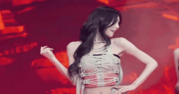 Mỹ nhân vừa lọt top đề cử đẹp nhất thế giới: Bị gọi người đẹp giả dối, flop 4 năm mới được "hồi sinh"