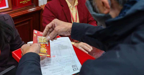 Giá vàng hôm nay 29/3: Đứng vững ở ngưỡng cao