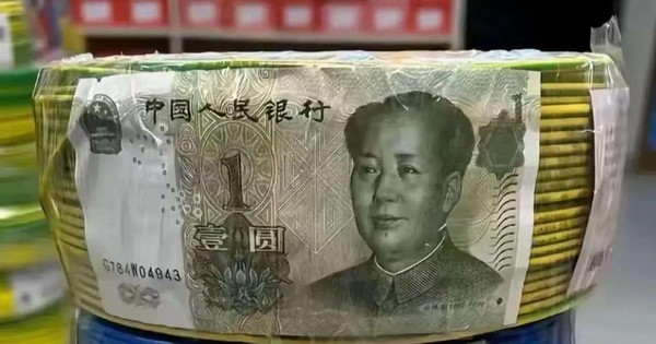 Trung Quốc: Mở cuộn dây cáp điện thấy tiền thật: “Chiêu độc” khiến giới làm hàng giả phải tránh xa