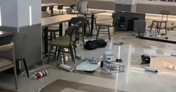 Ngồi chờ crush ở canteen, nhận được tin nhắn 7 chữ, nam sinh nổi điên đập phá đồ đạc, gây thiệt hại hàng trăm triệu đồng