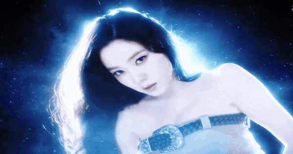 Mỹ nhân sở hữu gương mặt có thể quyến rũ cả thế giới, giữ bí kíp gì mà 12 năm chưa từng hết đẹp thế?