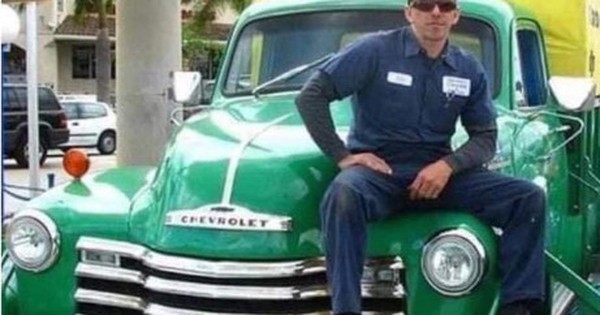 Cạn xăng kéo dài, đường phố Cuba xuất hiện cảnh 