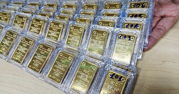 Vì sao giá vàng trong nước cao hơn thế giới tới 30 triệu đồng/lượng?