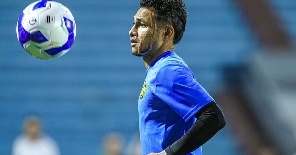 Xót xa gương mặt đầy sẹo của ngôi sao tuyển Malaysia bị tạt axit