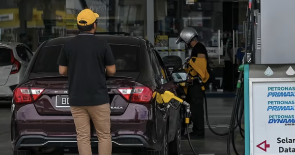 1 quốc gia phát 750.000 đồng cho các gia đình hàng tuần để mua xăng