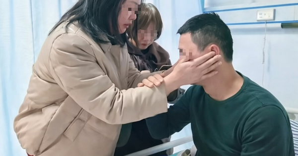 Đi khám hôi miệng, người đàn ông ngỡ ngàng phát hiện 