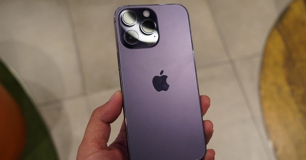 Lương 10 triệu, mua iPhone cũ nào 