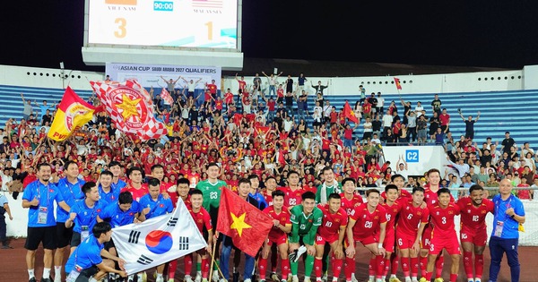 ĐT Việt Nam tăng 10 bậc, vươn lên hạng 98 FIFA