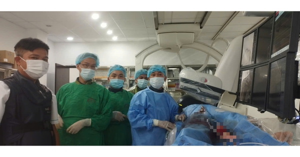 4 giờ cân não lấy dị vật trôi vào tim người đàn ông 35 tuổi