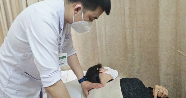Ngày càng nhiều người bị viêm quanh khớp vai, Bệnh viện Bạch Mai đưa ra giải pháp không cần phẫu thuật, cải thiện sau 5-7 ngày