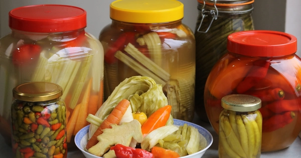 Ai cũng tưởng đồ chiên rán nguy hiểm nhất, nhưng “kẻ đứng đầu” gây ung thư đại trực tràng lại là món quen mặt này