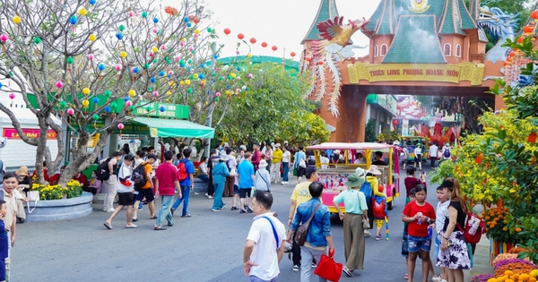 Tin rất vui: Hàng nghìn du khách đến TP.HCM sẽ được miễn phí dịch vụ này trong ngày 30/4 và nhận 10.000 phần quà đặc biệt dịp lễ