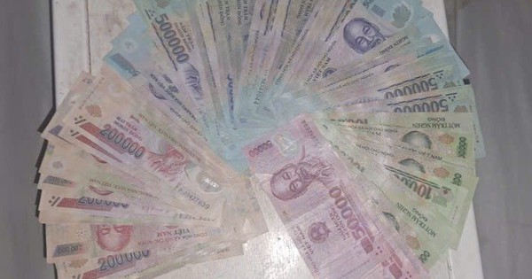 Phát hiện 94 tờ tiền có mệnh giá từ 50.000 - 500.000 đồng  trên chuyến tàu Đà Nẵng - TP.HCM