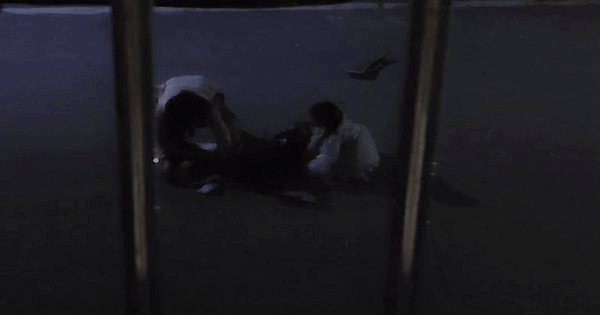 Phía sau tiếng hét 