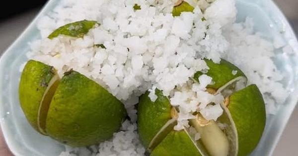 Không phải mê tín, giờ mới biết vì sao nhiều nhà luôn đặt 1 bát chanh muối ở góc phòng