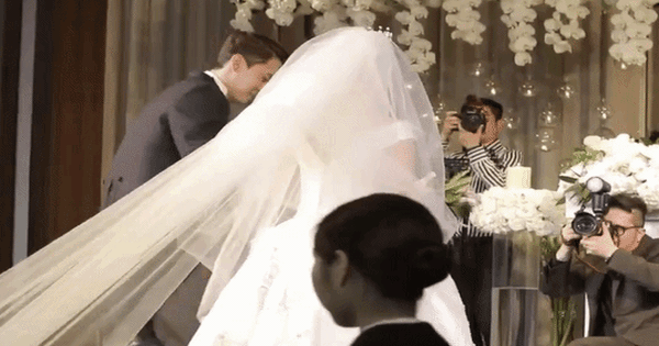 Nam diễn viên ly hôn nữ đại gia đúng dịp kỷ niệm 1 năm ngày cưới, vừa bị cắt sóng vì 1 câu nói của vợ cũ