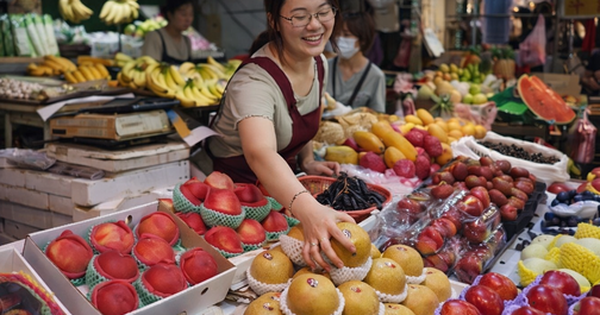 Chủ tiệm trái cây kiếm hơn 200 triệu/tháng nhờ 3 bước đơn giản: Cửa hàng nhỏ vẫn có thể hút khách đều