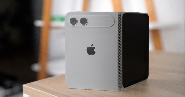 Mức giá không tưởng của chiếc iPhone gập đầu tiên