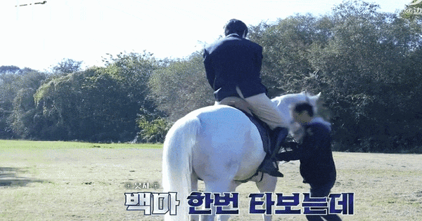 Sao mỹ nam này được gọi là diễn viên hay vậy: Đơ như robot đang cố thể hiện cảm xúc, có mỗi cái miệng là biết cử động