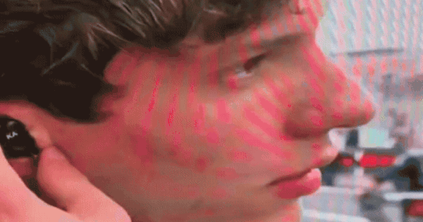 Cú nháy mắt hút hơn 10 triệu view của nam thần đua xe Kimi Antonelli