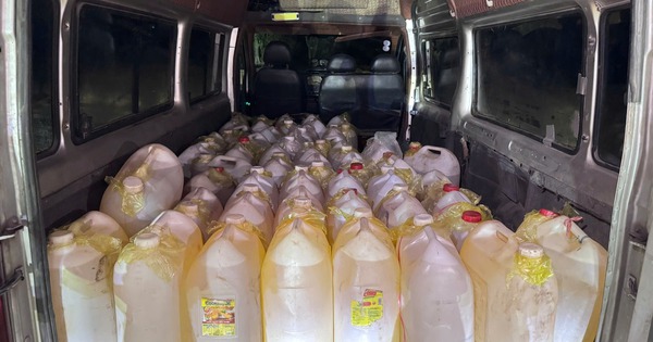 Phát hiện 50 can nhựa chứa đẩy chất lỏng trên xe VAN sát cửa khẩu giữa đêm, lời khai tài xế hé lộ điều khó ngờ