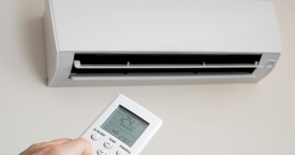 Cảnh báo đến những gia đình đang dùng điều hòa: 2 thói quen này âm thầm “đốt” tiền điện mỗi ngày