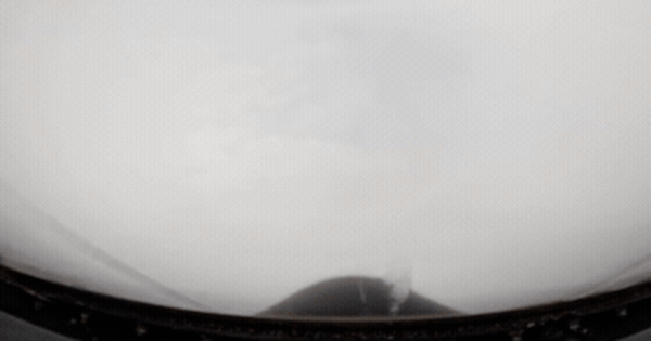 Video cực hiếm từ tâm siêu bão Melissa: Sự tĩnh lặng đáng sợ của “quái vật” Đại Tây Dương