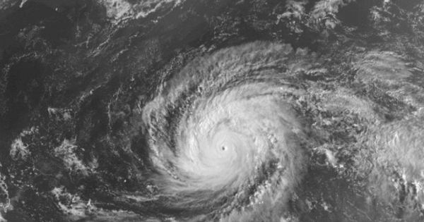 Siêu bão mạnh nhất hành tinh Sinlaku lại đổi hướng, đổ bộ ngay hôm nay với sức gió 265 km/giờ và 